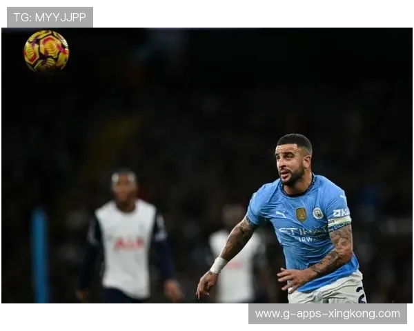 曼城沃克高速超车后传中助攻，创造经典镜头！